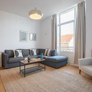 Sweett - Moliere Apartment